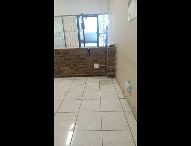 BUSINESS PROPERTY TO RENT IN KENSINGTON